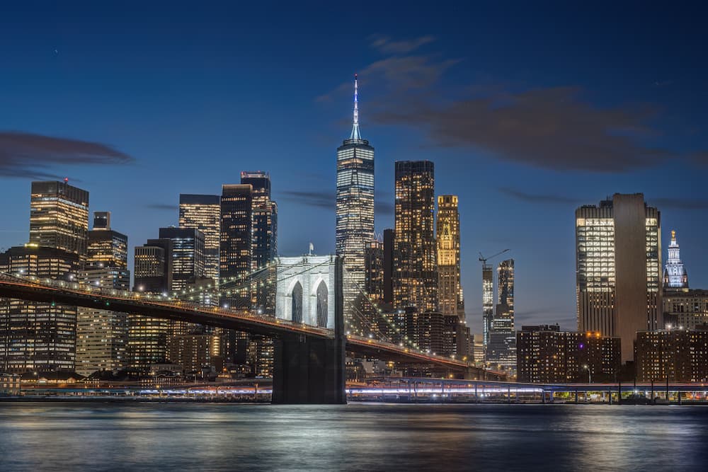 the famous brooklyn bridge in new york at twilight 2025 03 08 05 35 53 utc 2.jpg